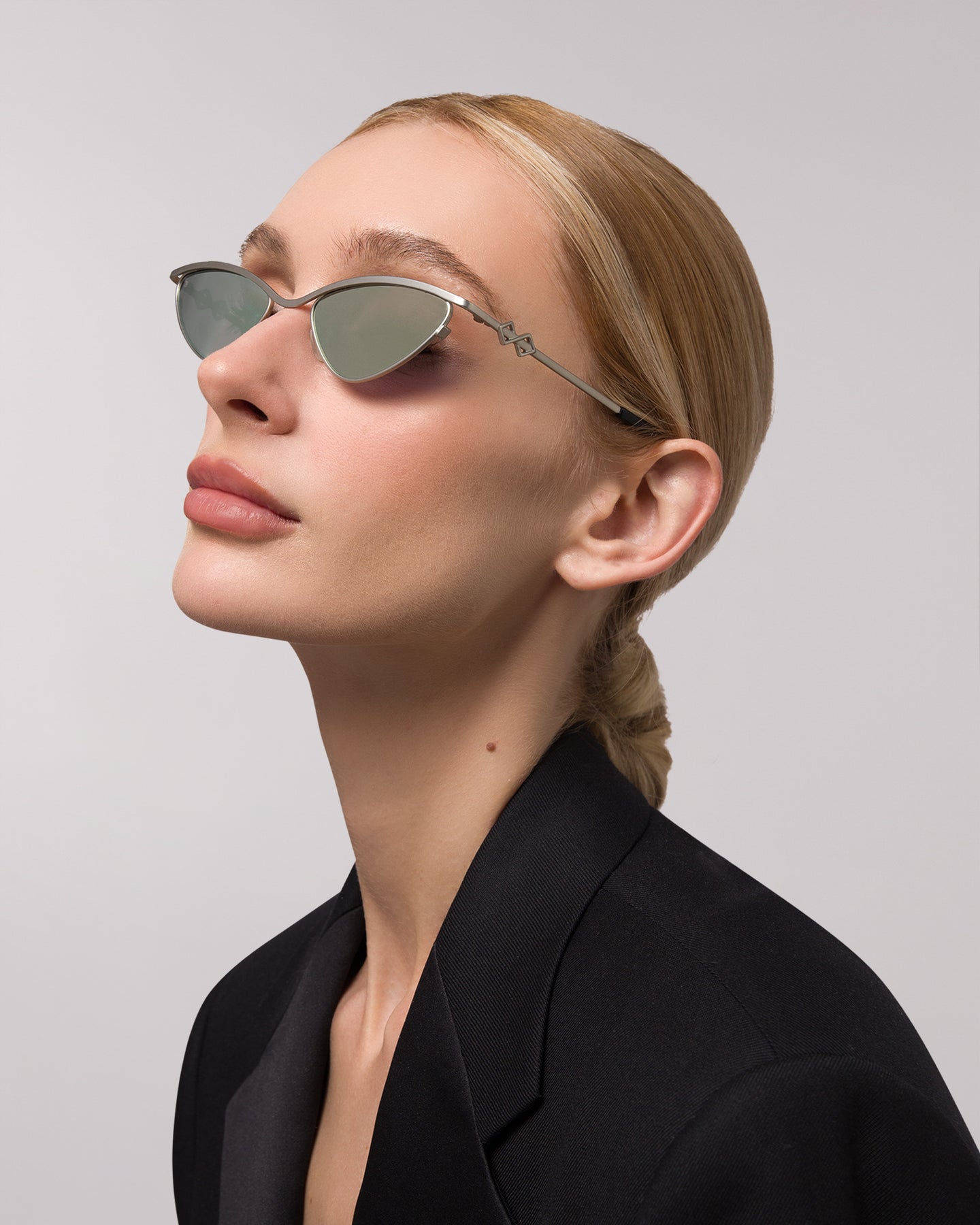 Shop Zoe Sunglasses in Matte Silver Colour – Available Online in USA, UK, Canada & United Arab Emirates